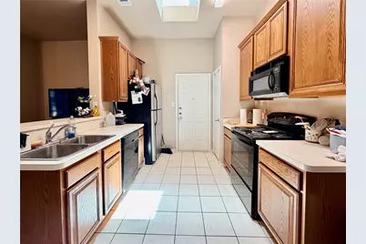 1506 Poinsettia Boulevard, Denton, TX 76208 - Photo 5