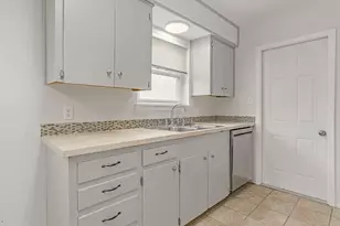 1912 15th St, Mineral Wells, TX 76067 - Photo 15