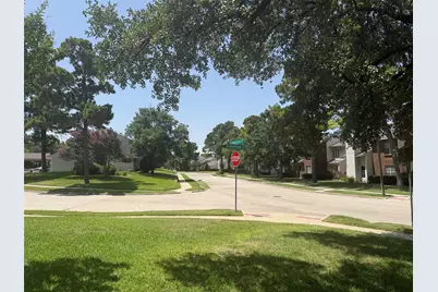 831 Creekside Drive, Lewisville, TX 75067 - Photo 37