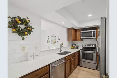 831 Creekside Drive, Lewisville, TX 75067 - Photo 11