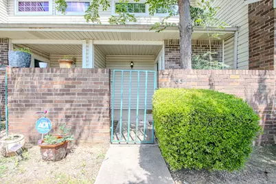 831 Creekside Drive, Lewisville, TX 75067 - Photo 3