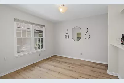 831 Creekside Drive, Lewisville, TX 75067 - Photo 7