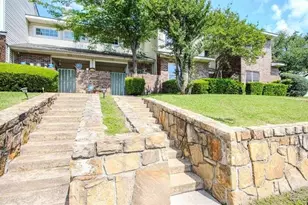 831 Creekside Dr, Lewisville, TX 75067 - Photo 3