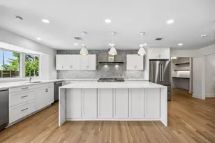 4452 Sugar Mill Rd, Dallas, TX 75244 - Photo 17
