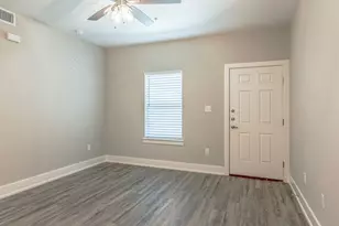 115 W Jones, Krum, TX 76249 - Photo 5