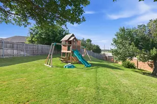 729 Bent Tree Ct, Hurst, TX 76054 - Photo 21