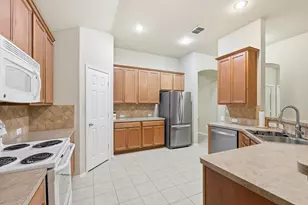 9125 Rainland Ct, Arlington, TX 76002 - Photo 17