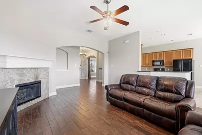 10909 Owl Creek Drive, Fort Worth, TX 76179 - Photo 11