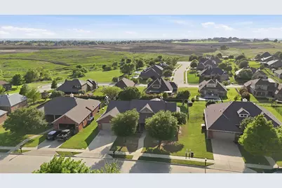 10909 Owl Creek Drive, Fort Worth, TX 76179 - Photo 33