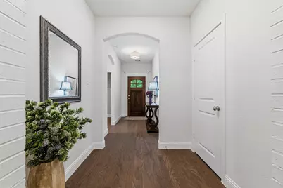 2620 Ryan Avenue, Fort Worth, TX 76110 - Photo 5