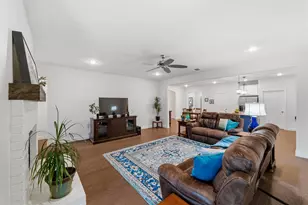 2620 Ryan Ave, Fort Worth, TX 76110 - Photo 9