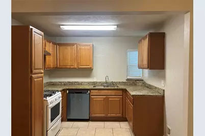 2806 Hedgerow Drive, Dallas, TX 75235 - Photo 3