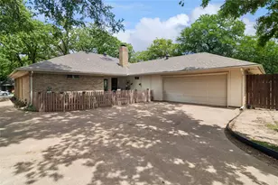 2024 Crooked Creek Ln, Arlington, TX 76006 - Photo 19