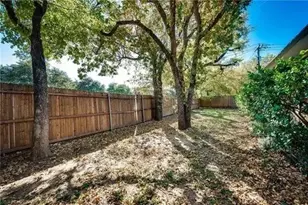 2024 Crooked Creek Ln, Arlington, TX 76006 - Photo 17