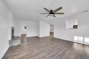 512 Virginia Ave, Waxahachie, TX 75165 - Photo 3