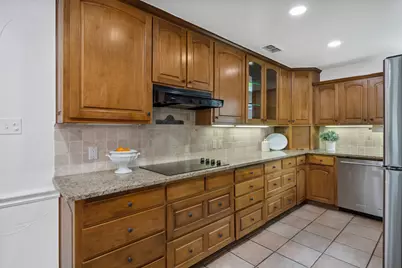 6709 Johns Court, Arlington, TX 76016 - Photo 9