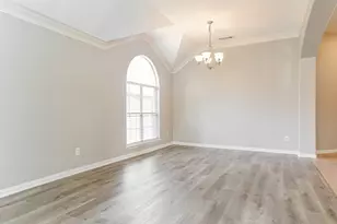 2240 Sparrow Hawk Ct, Grand Prairie, TX 75052 - Photo 9