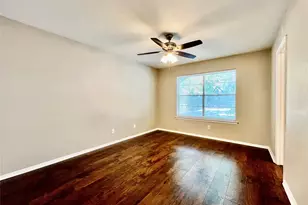 1107 N Locust St, Denton, TX 76201 - Photo 7