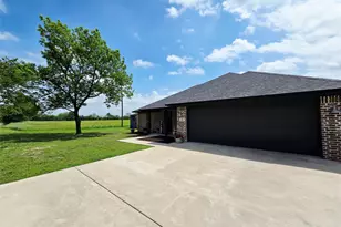 101 E Whitewright Rd, Savoy, TX 75479 - Photo 3