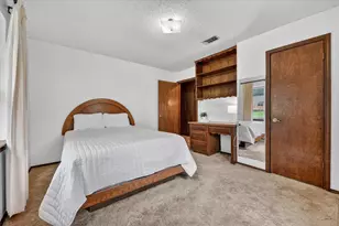 8330 Jerrie Jo Dr, North Richland Hills, TX 76180 - Photo 25