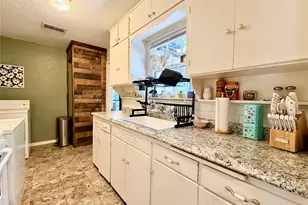 919 Denton St, Denton, TX 76201 - Photo 7