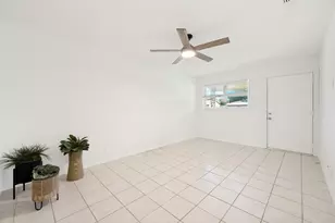 709 E Main St, Pilot Point, TX 76258 - Photo 3