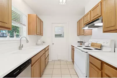 709 E Main Street, Pilot Point, TX 76258 - Photo 5