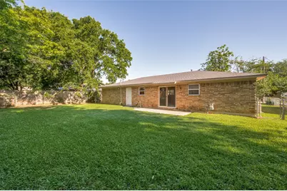 709 E Main Street, Pilot Point, TX 76258 - Photo 11