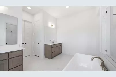 1008 Clearwater Drive, Lakewood Village, TX 75068 - Photo 15