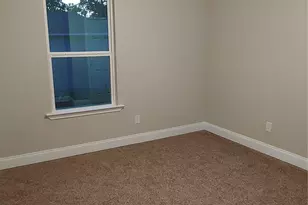 1012 E Oak St, Denton, TX 76205 - Photo 17