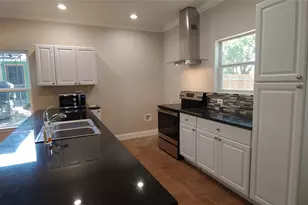 1012 E Oak St, Denton, TX 76205 - Photo 11