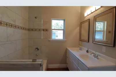 1012 E Oak Street, Denton, TX 76205 - Photo 15