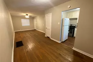 904 Denton St, Denton, TX 76201 - Photo 3