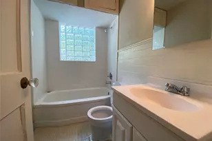 904 Denton St, Denton, TX 76201 - Photo 7