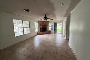 2604 Pinoak St, Granbury, TX 76048 - Photo 7