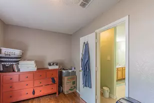 300 Creek Point Ln, Arlington, TX 76002 - Photo 29