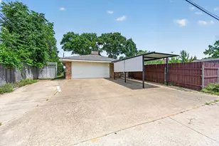 2105 Meadow Ln, Grand Prairie, TX 75050 - Photo 31