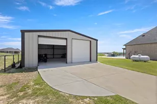 305 Monument Pl., Reno, TX 76020 - Photo 35