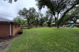 901 Gregory Ave, Bedford, TX 76022 - Photo 19