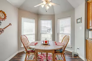 801 Creek Hollow Ln, Fort Worth, TX 76131 - Photo 15