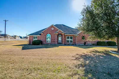 801 Creek Hollow Lane, Fort Worth, TX 76131 - Photo 3