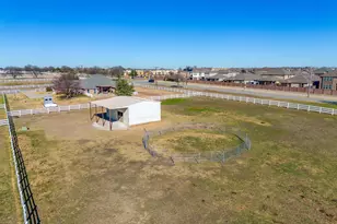 801 Creek Hollow Ln, Fort Worth, TX 76131 - Photo 29