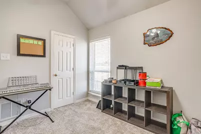 801 Creek Hollow Lane, Fort Worth, TX 76131 - Photo 23