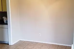 1700 Justin Lyn St, Arlington, TX 76012 - Photo 3