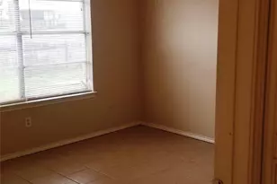 1700 Justin Lyn St, Arlington, TX 76012 - Photo 7