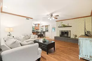 2009 Thousand Oaks Dr, Burleson, TX 76028 - Photo 7