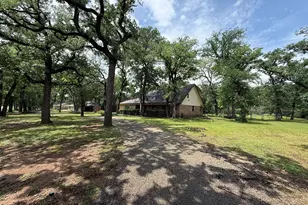 2009 Thousand Oaks Dr, Burleson, TX 76028 - Photo 33