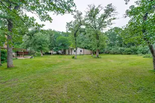 2009 Thousand Oaks Dr, Burleson, TX 76028 - Photo 23