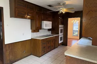 1115 Green River Trail, Cleburne, TX 76033 - Photo 9