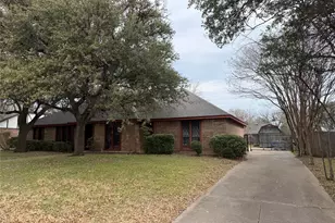 1115 Green River Trail, Cleburne, TX 76033 - Photo 3